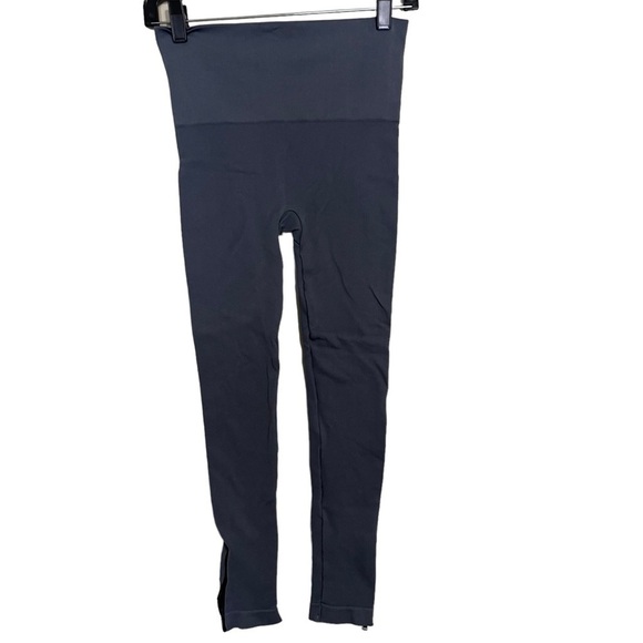 Spanx  Look At Me Now Crop Blue Leggings Women's Medium - Picture 5 of 6